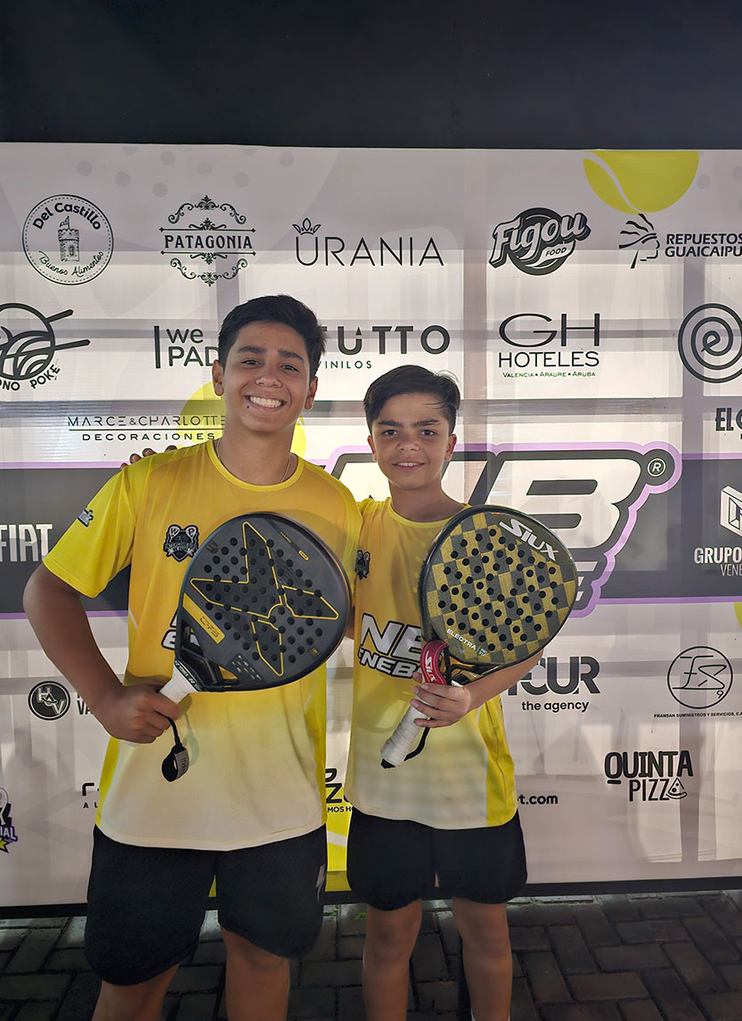 Jugadores de Padel de la Unidad Educativa Kavac