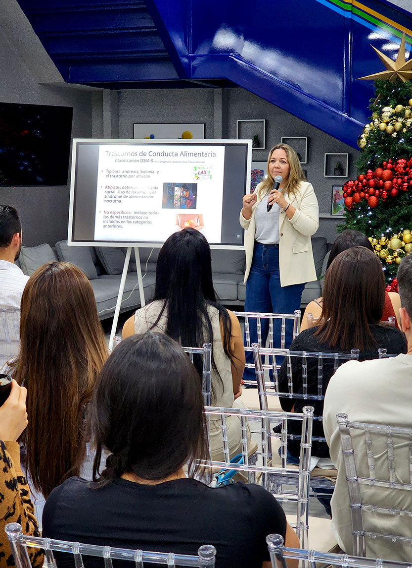 Charlas en el colegio Kavac